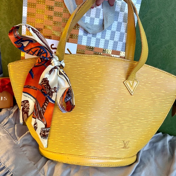 Auth LV Epi Saint Jacques Shoulder Bag - Picture 3 of 12